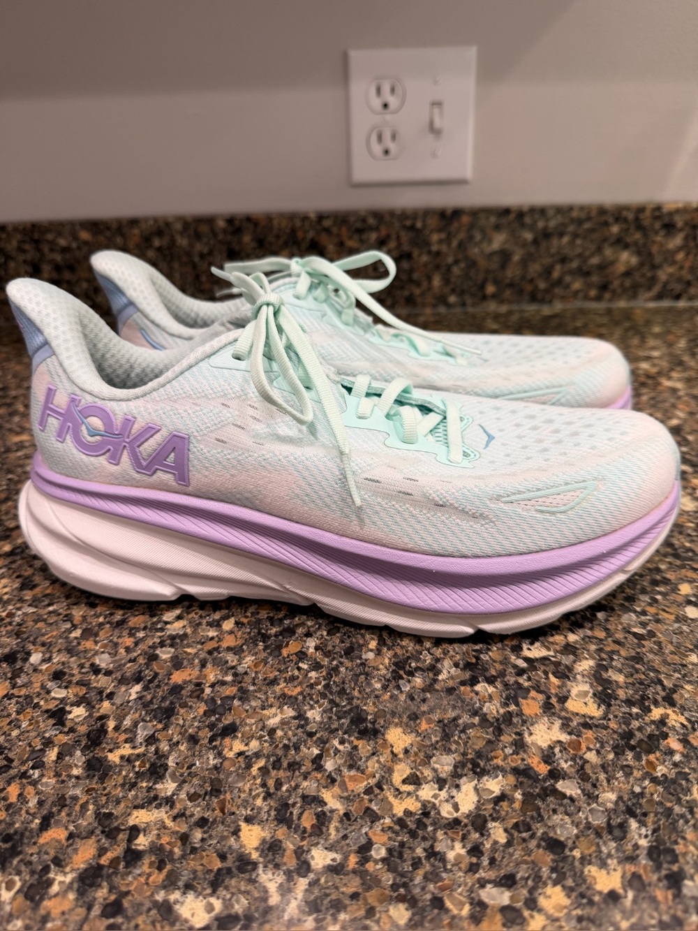Hoka Women's Mint Green & Lavender Cushion Running Shoes 9.5 wide